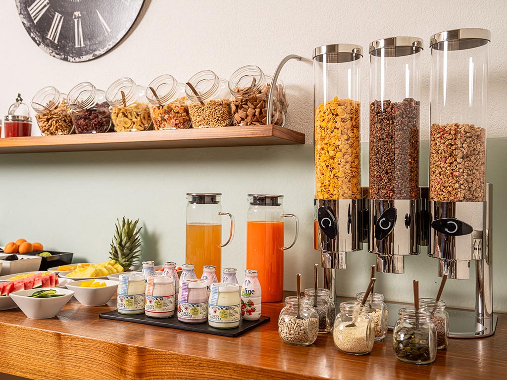 Breakfast buffet at the Garni Hotel Arya Alpine Lodge