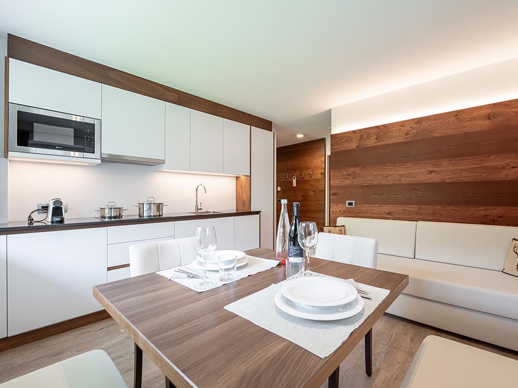 Living room / kitchen - Garden Suite Royal
