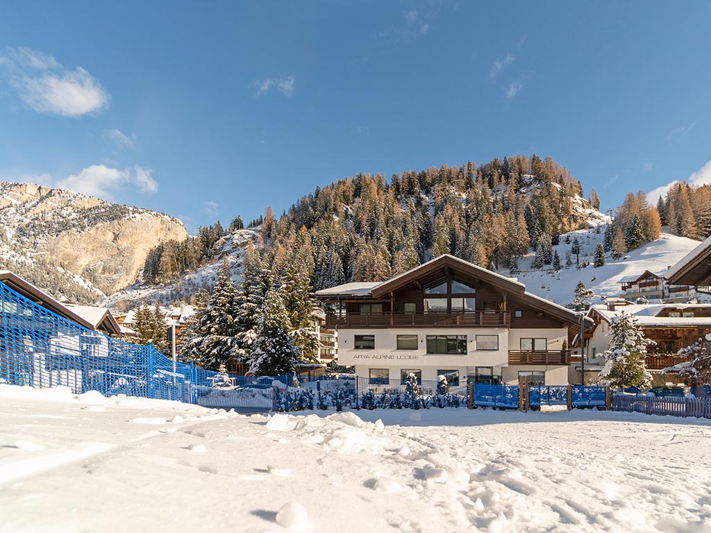 Garni Hotel Arya Alpine Lodge in the centre of Selva in Val Gardena