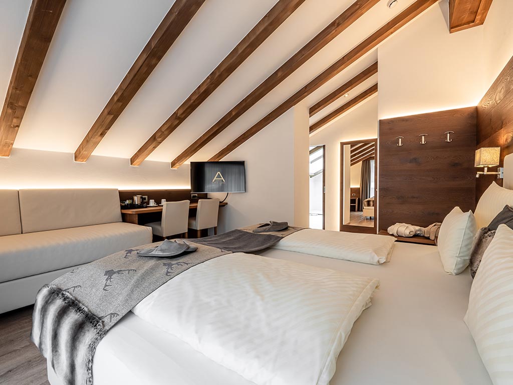 Mountain Sella Deluxe double / triple room