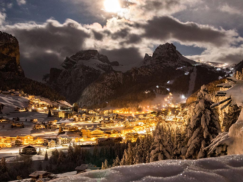 Selva di Val Gardena in winter at night