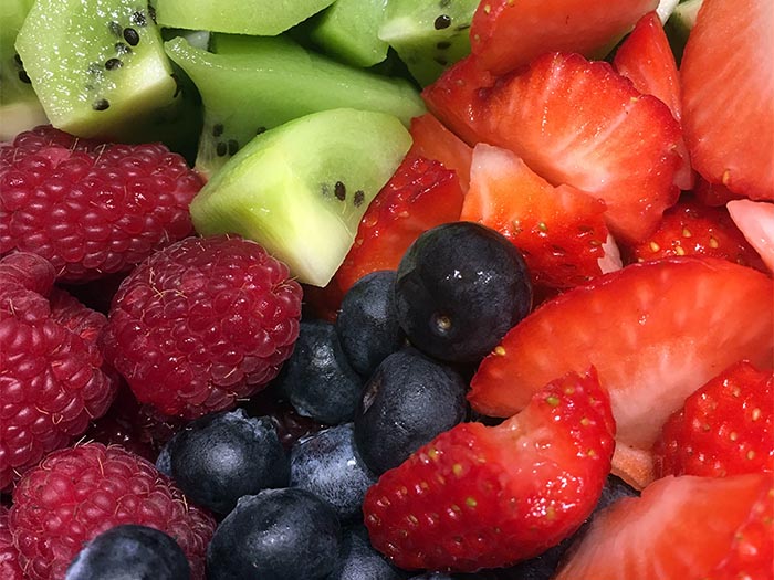 Wild berries & kiwi