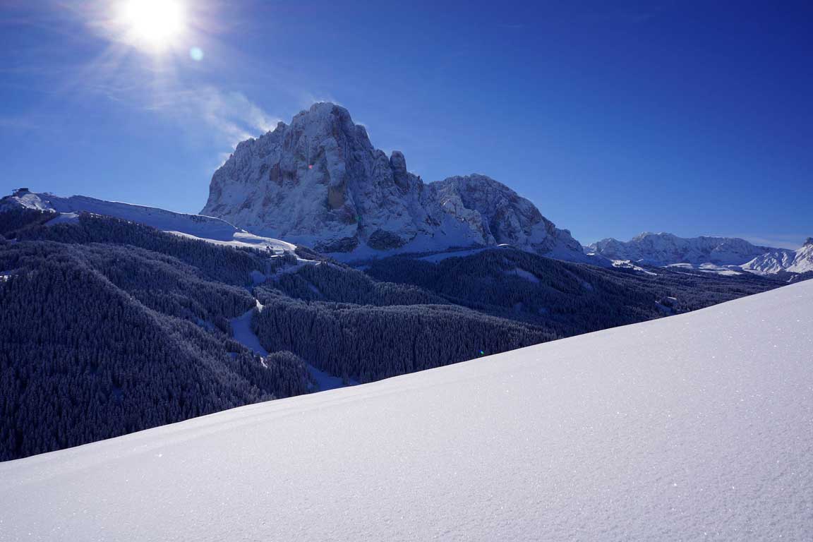 Dolomiti Superski Skigebiet - Langkofel im Hintergrund