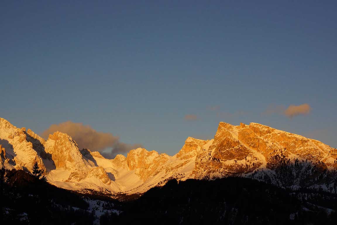 Alpenglühn der Geissler Spitzen und Stevia Dolomiten