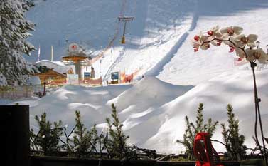 Ski-In & Ski-Out Garni Hotel aan de skipistes in Selva Gardena Wolkenstein Dolomieten