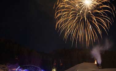 Silvester und Neujahr Feuerwerk in Wolkenstein